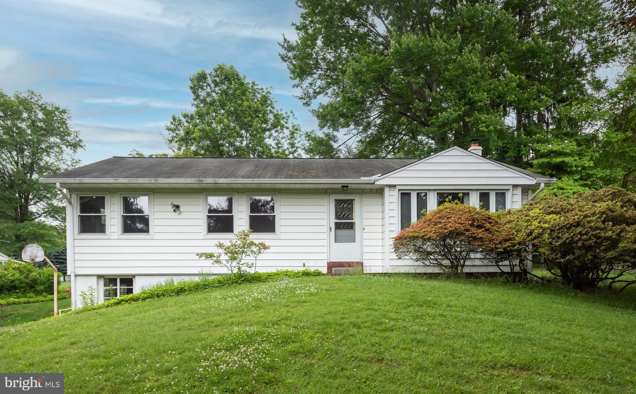 437 Meadowcroft Road Wayne, PA 19087 - Photo 1 of 28