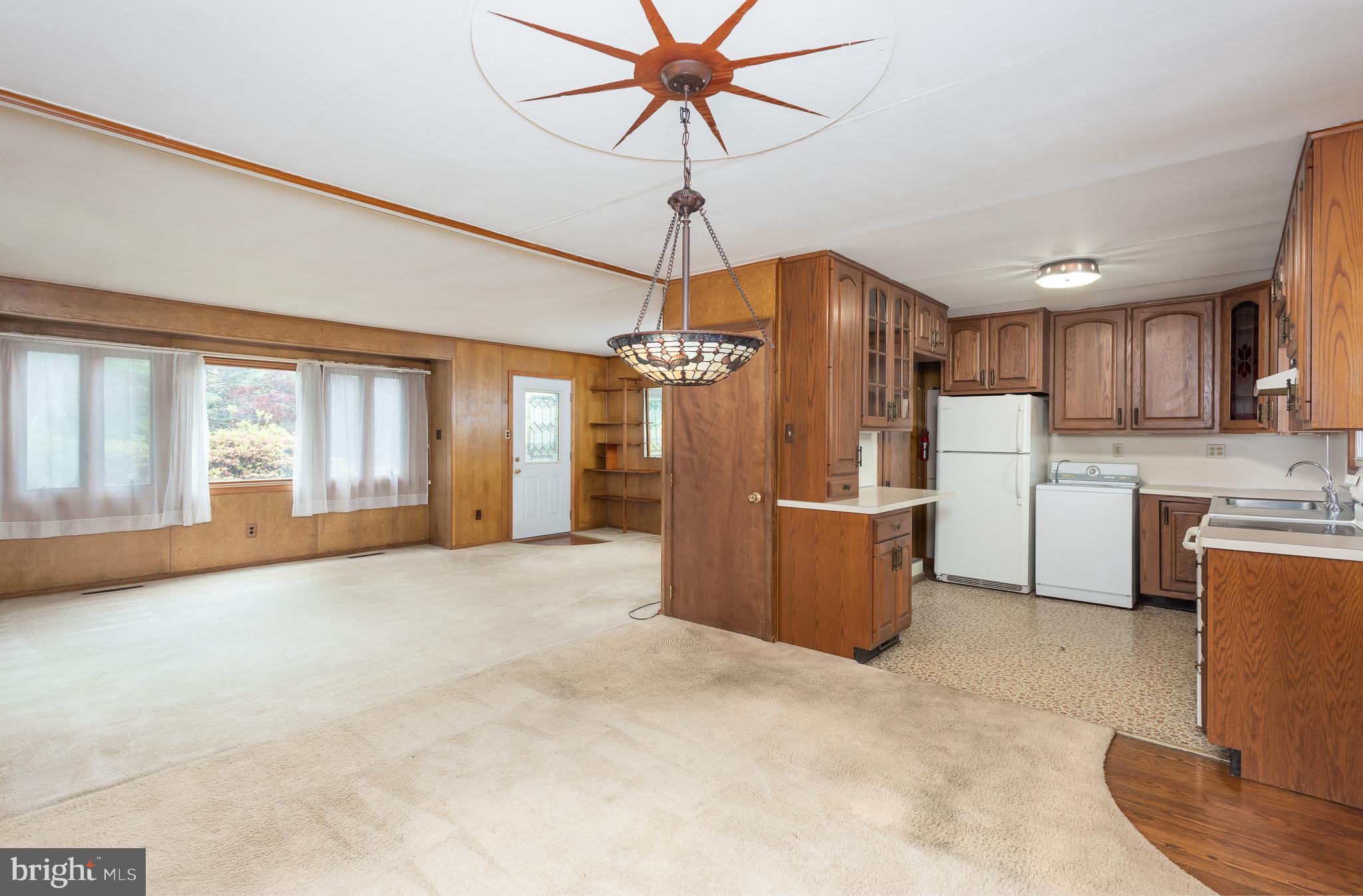 437 Meadowcroft Road Wayne, PA 19087 - Photo 4 of 28