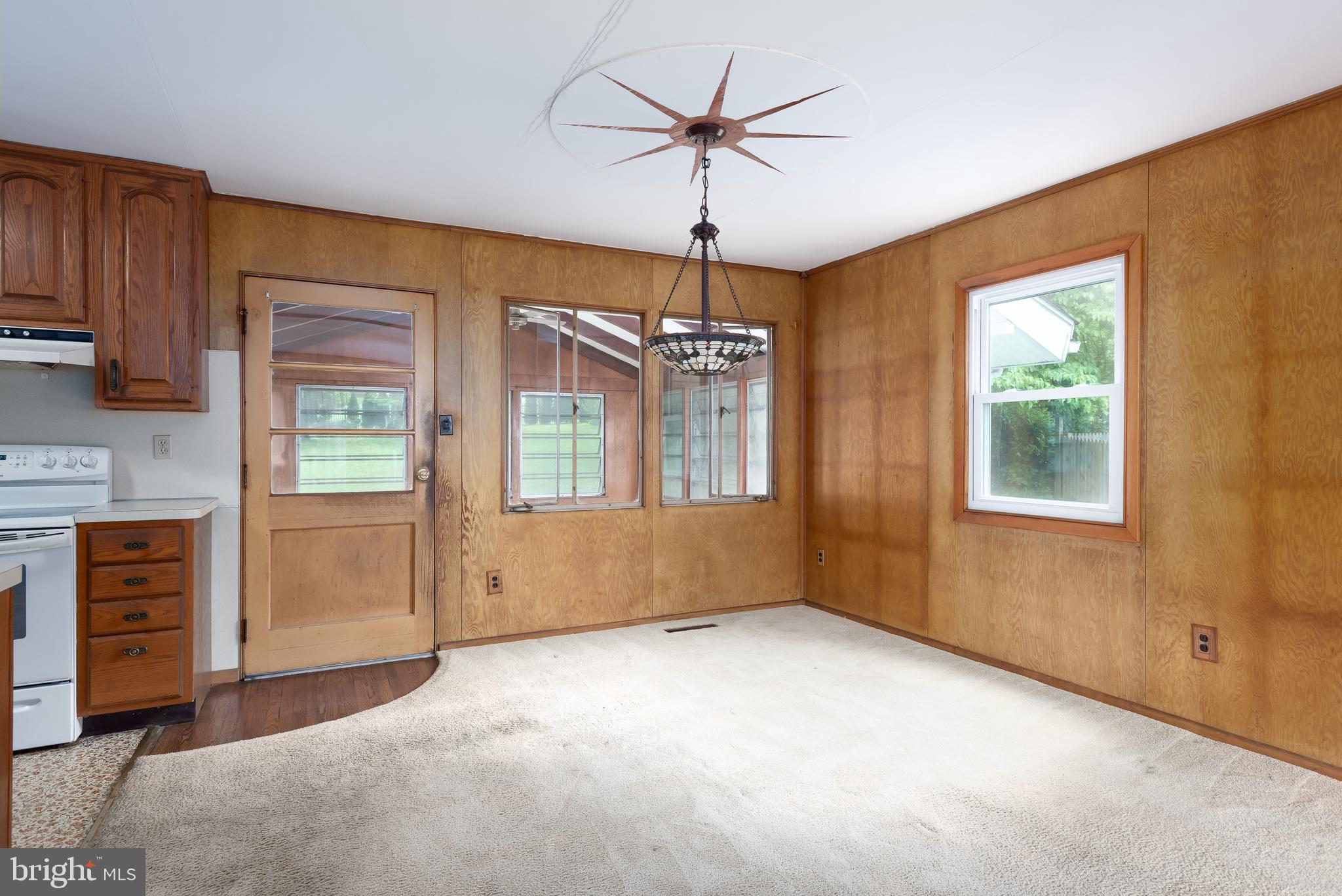 437 Meadowcroft Road Wayne, PA 19087 - Photo 10 of 28