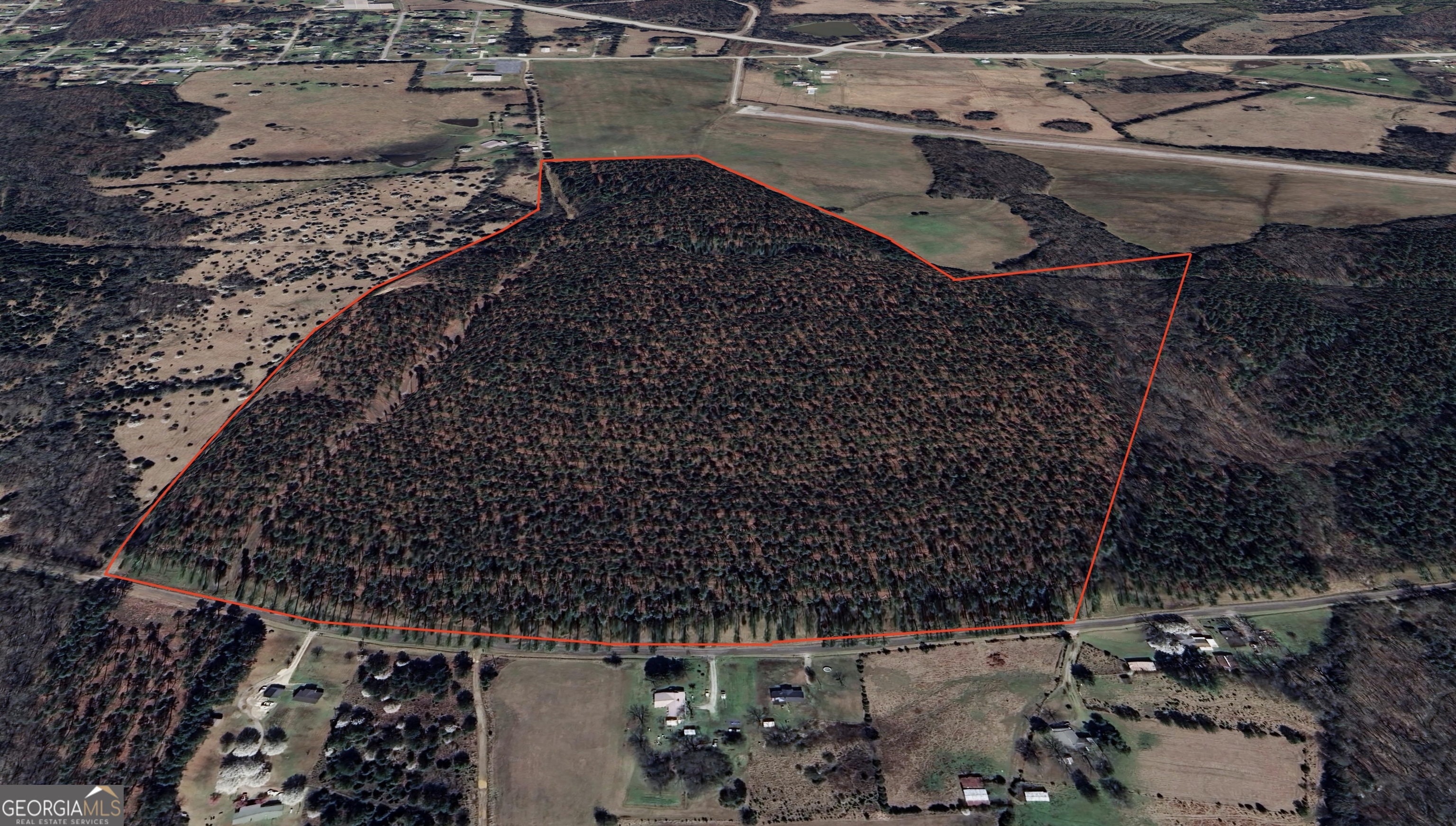 an aerial view of a yard