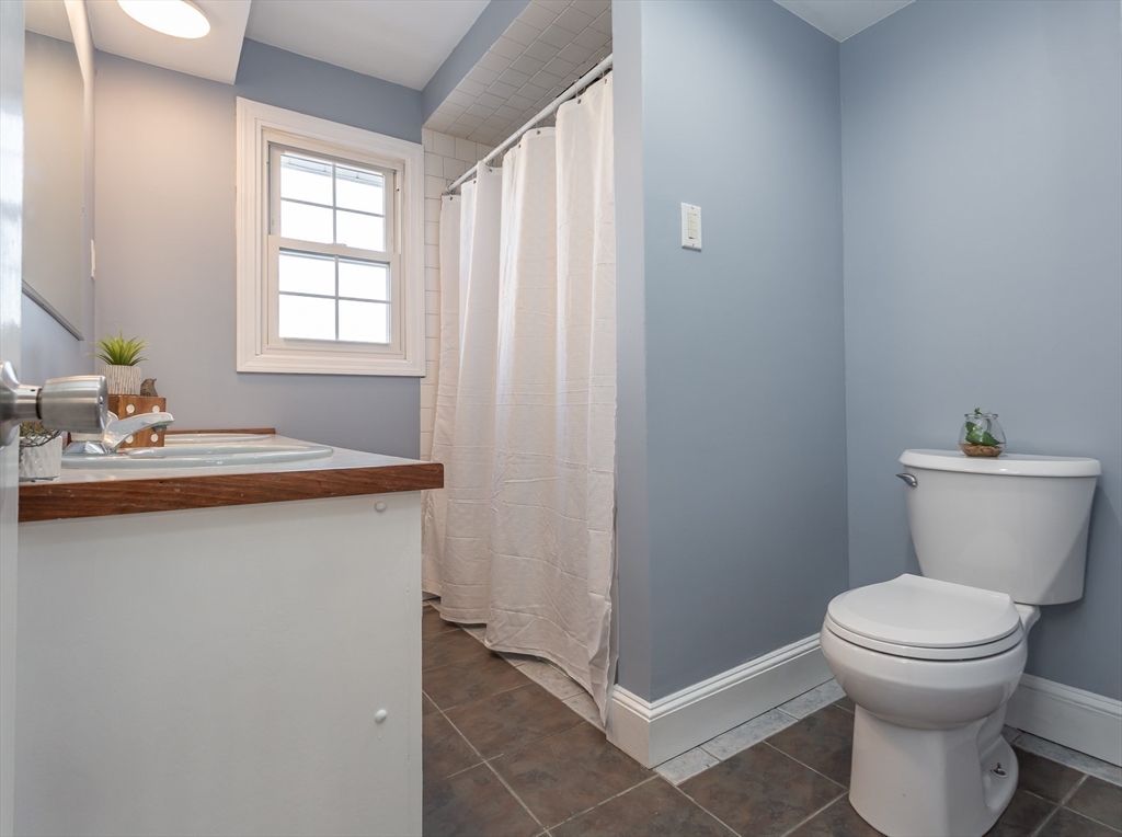 67 Bridge Street Fairhaven, MA 02719 - Photo 24 of 39