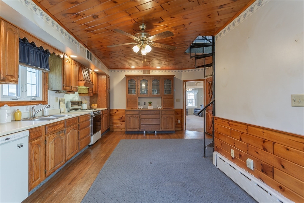 67 Bridge Street Fairhaven, MA 02719 - Photo 5 of 39