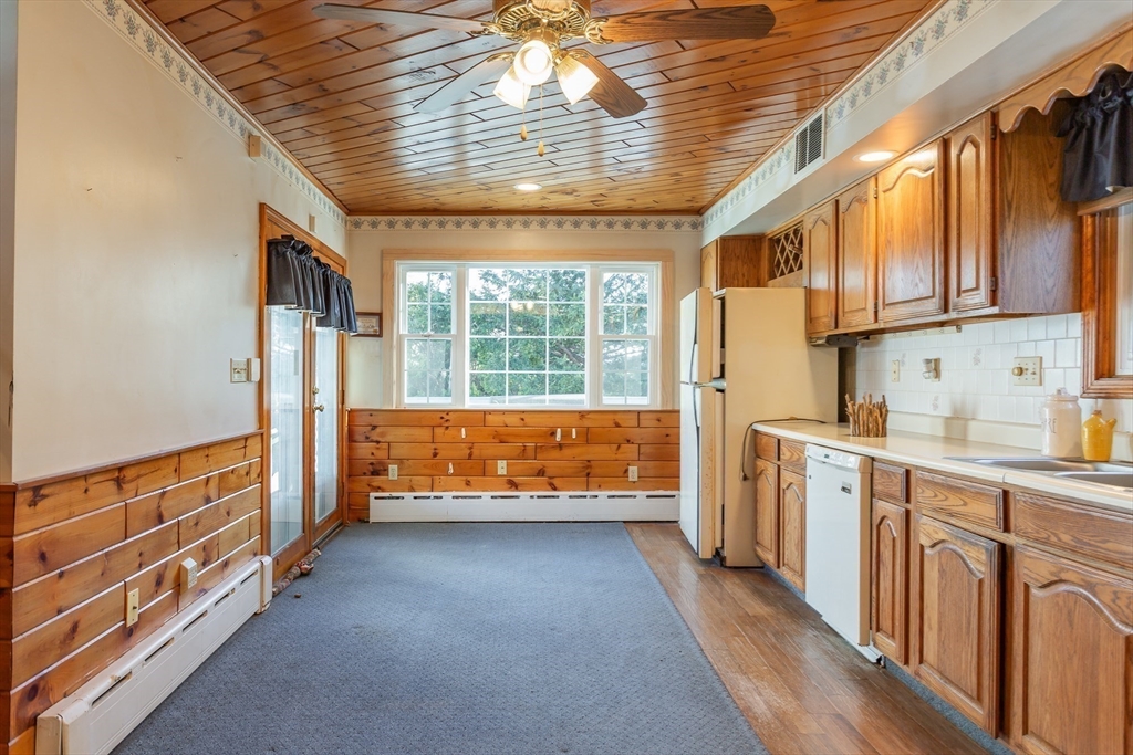 67 Bridge Street Fairhaven, MA 02719 - Photo 8 of 39