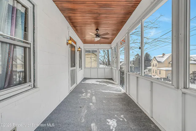 $1,100 | 208 East Warren Street, Unit 1, Dunmore, PA 18512