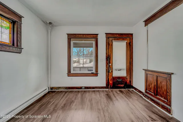 $1,100 | 208 East Warren Street, Unit 1, Dunmore, PA 18512