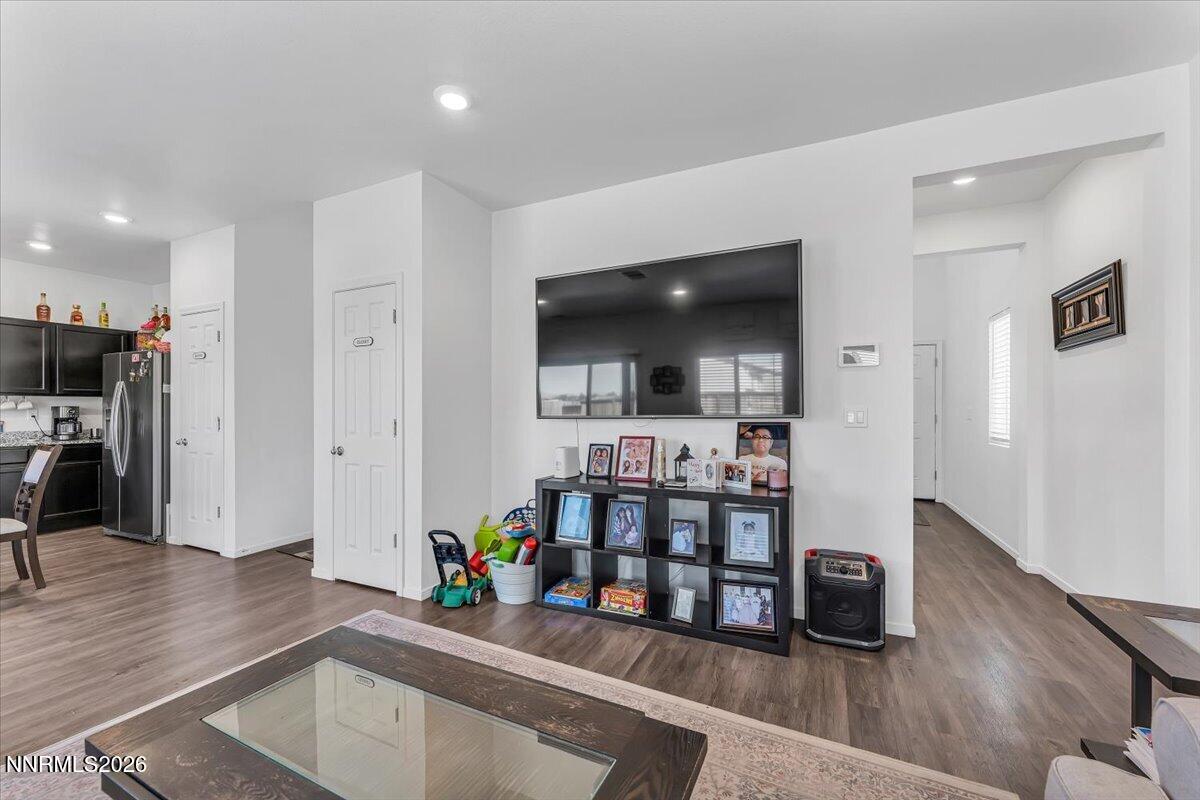 9809 Fishermans Reef Court Reno, NV 89506 - Photo 6 of 30 07-9809 Fishermans Reef Ct Reno NV 89506