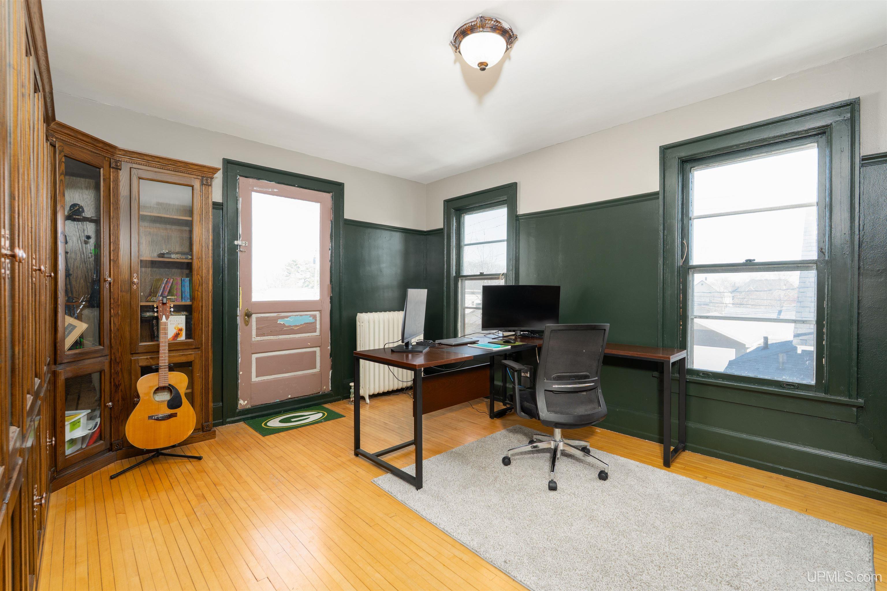705 South 10th Street Escanaba, MI 49829 - Photo 35 of 45