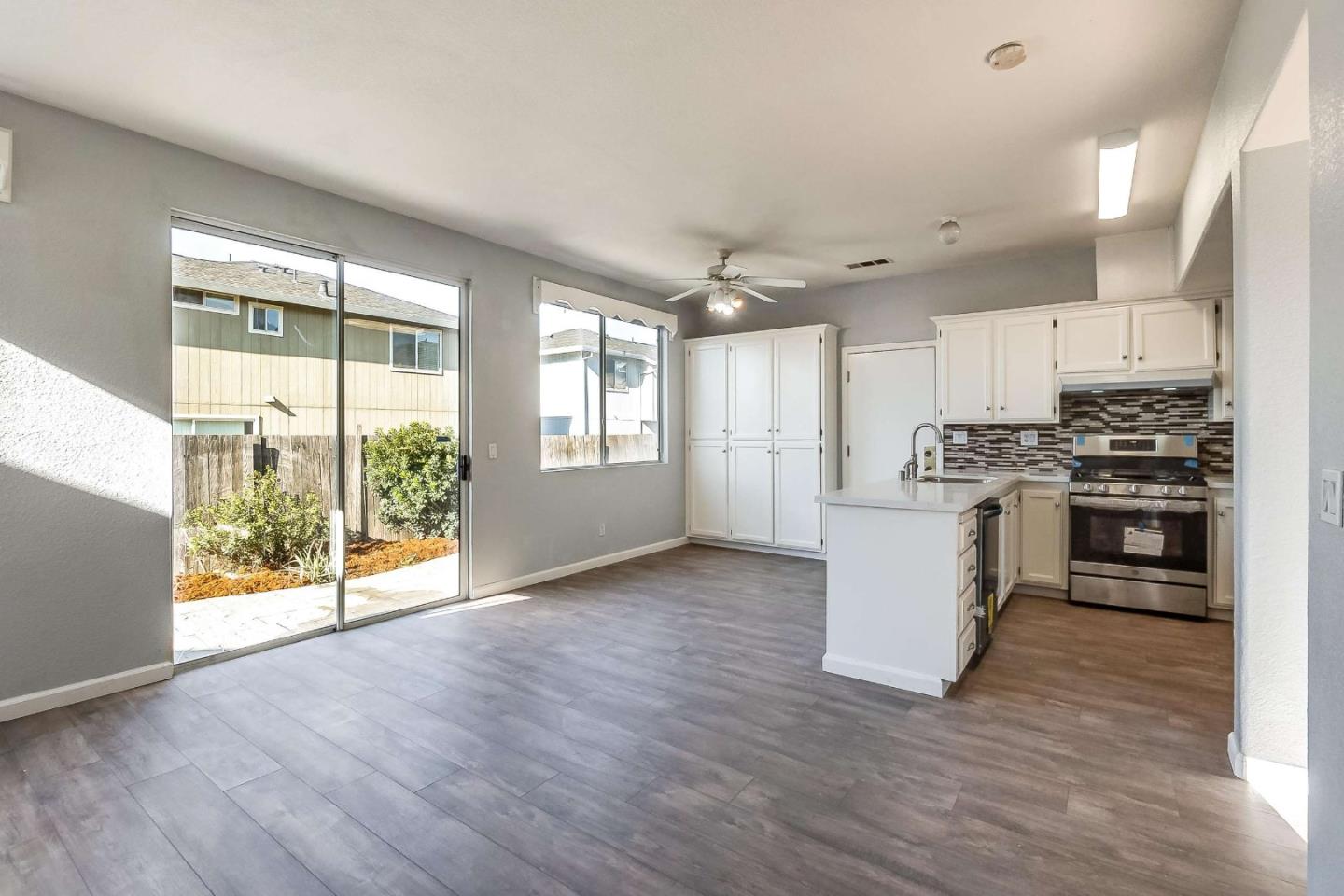 2343 Turquoise Way Santa Rosa, CA 95404 - Photo 4 of 27 Gallery Image 4