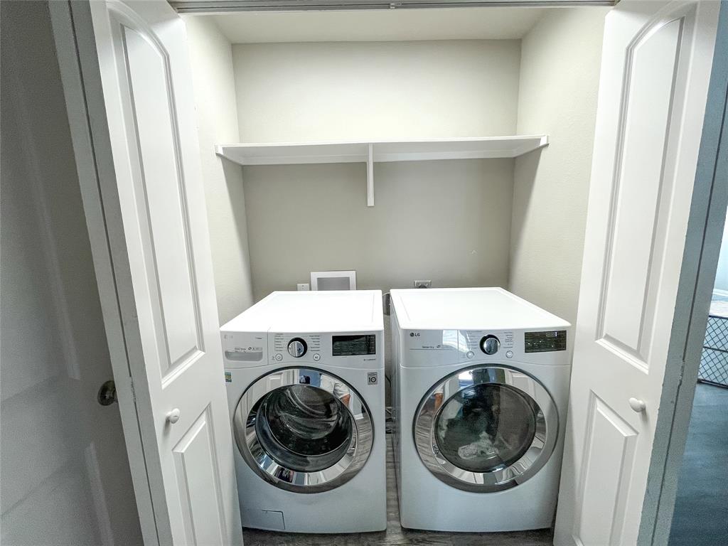 3920 South Fork Ranch Road Waco, TX 76705 - Photo 19 of 21 a utility room with dryer and washer
