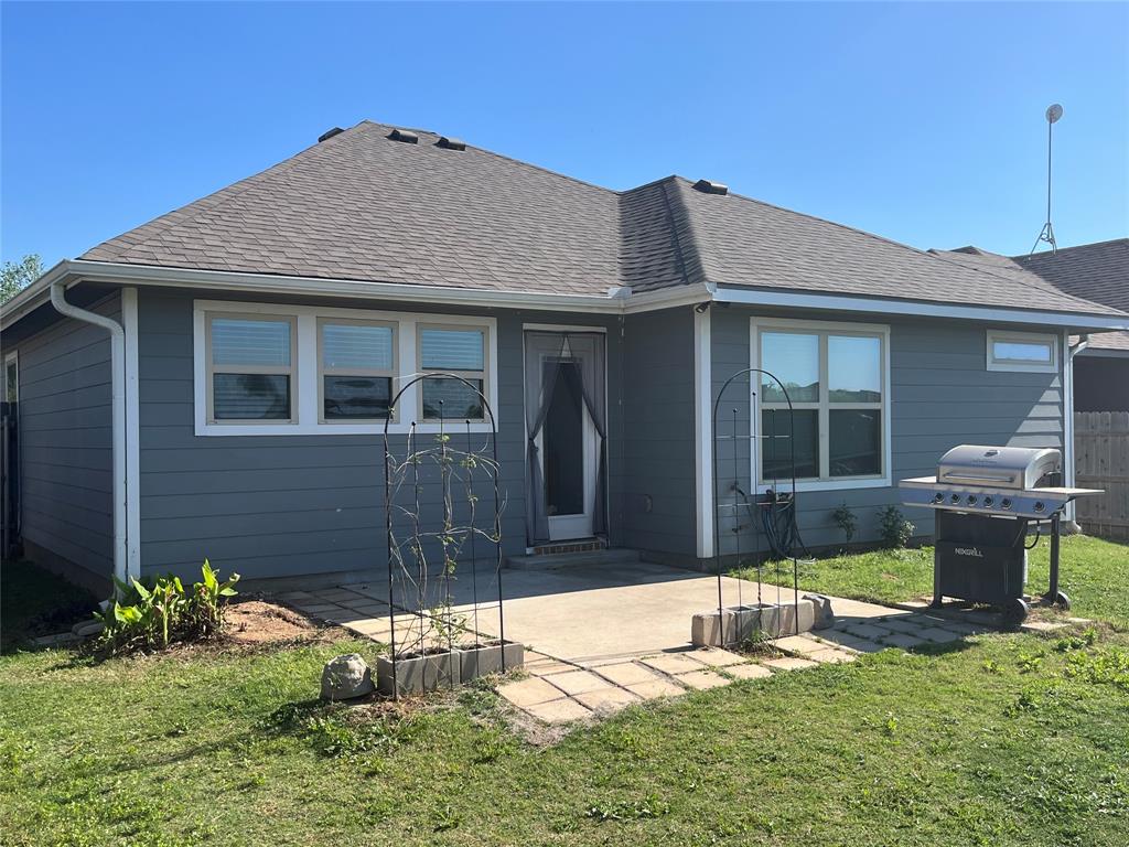 3920 South Fork Ranch Road Waco, TX 76705 - Photo 20 of 21 a front view of a house with a yard
