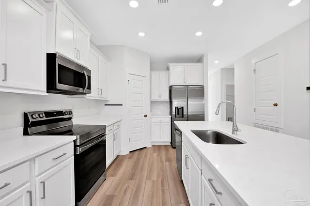 $2,200 | 6525 Paso Fino Drive, Pensacola, FL 32526