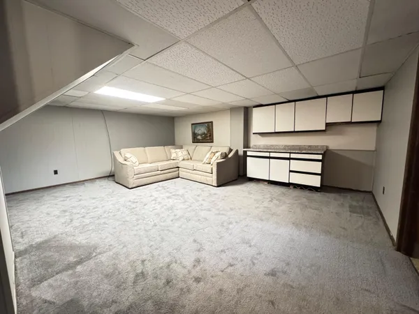 $154,500 | 25225 Potomac Drive, Unit 8, South Lyon, MI 48178