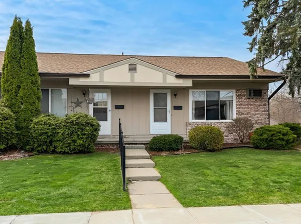 $154,500 | 25225 Potomac Drive, Unit 8, South Lyon, MI 48178