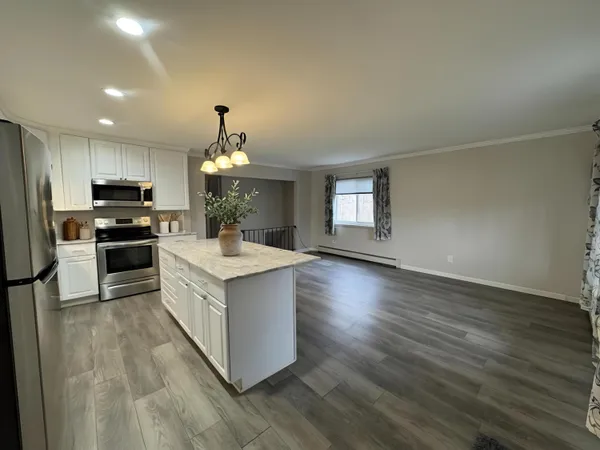 $154,500 | 25225 Potomac Drive, Unit 8, South Lyon, MI 48178