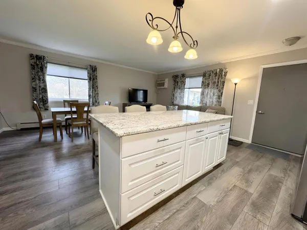 $154,500 | 25225 Potomac Drive, Unit 8, South Lyon, MI 48178