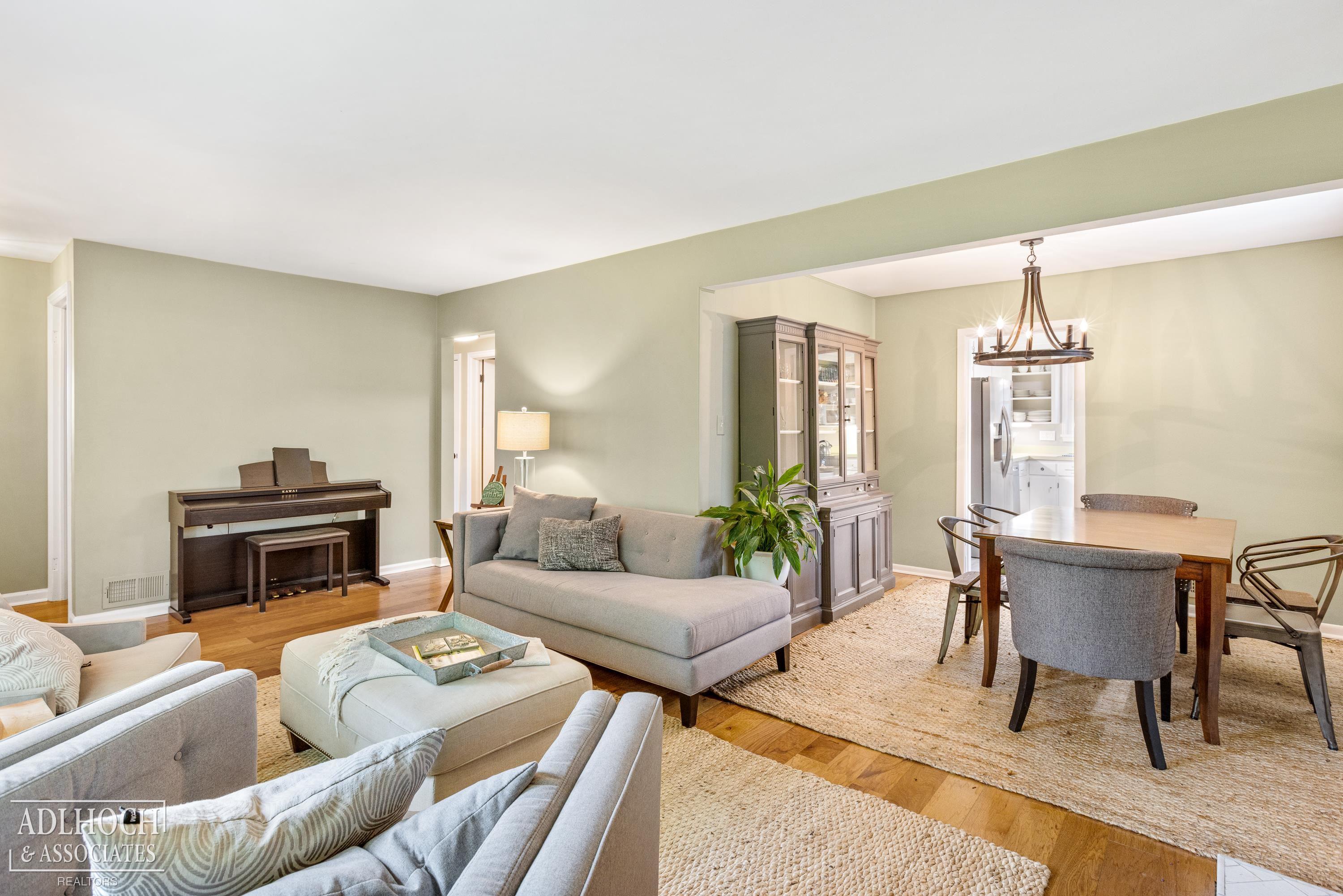 1201 Torrey Road Grosse Pointe, MI 48236 - Photo 4 of 29 50113835-5.JPG