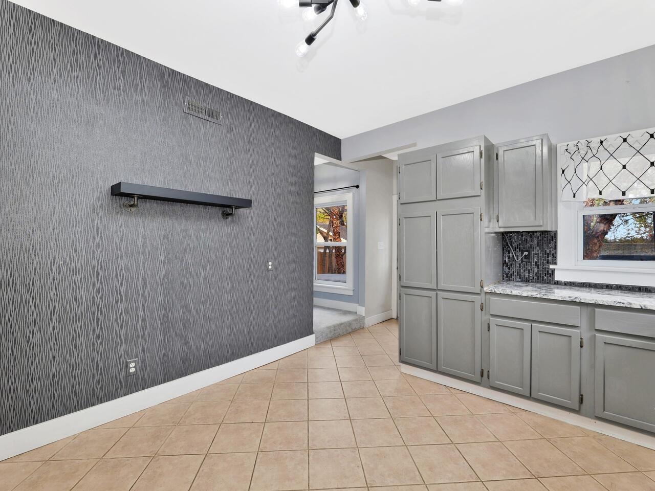 448 South Belmont Street Wichita, KS 67218 - Photo 13 of 36