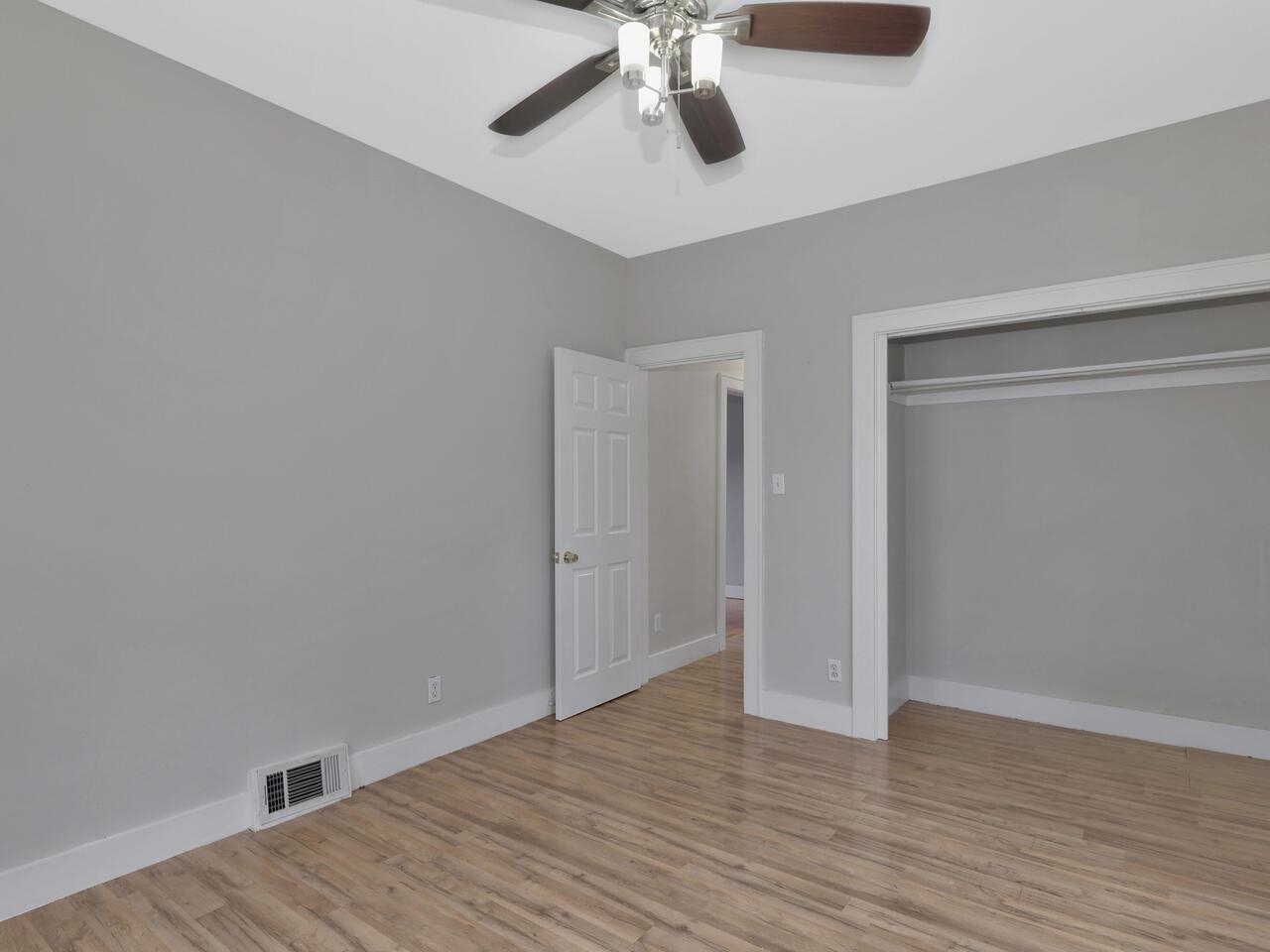 448 South Belmont Street Wichita, KS 67218 - Photo 16 of 36