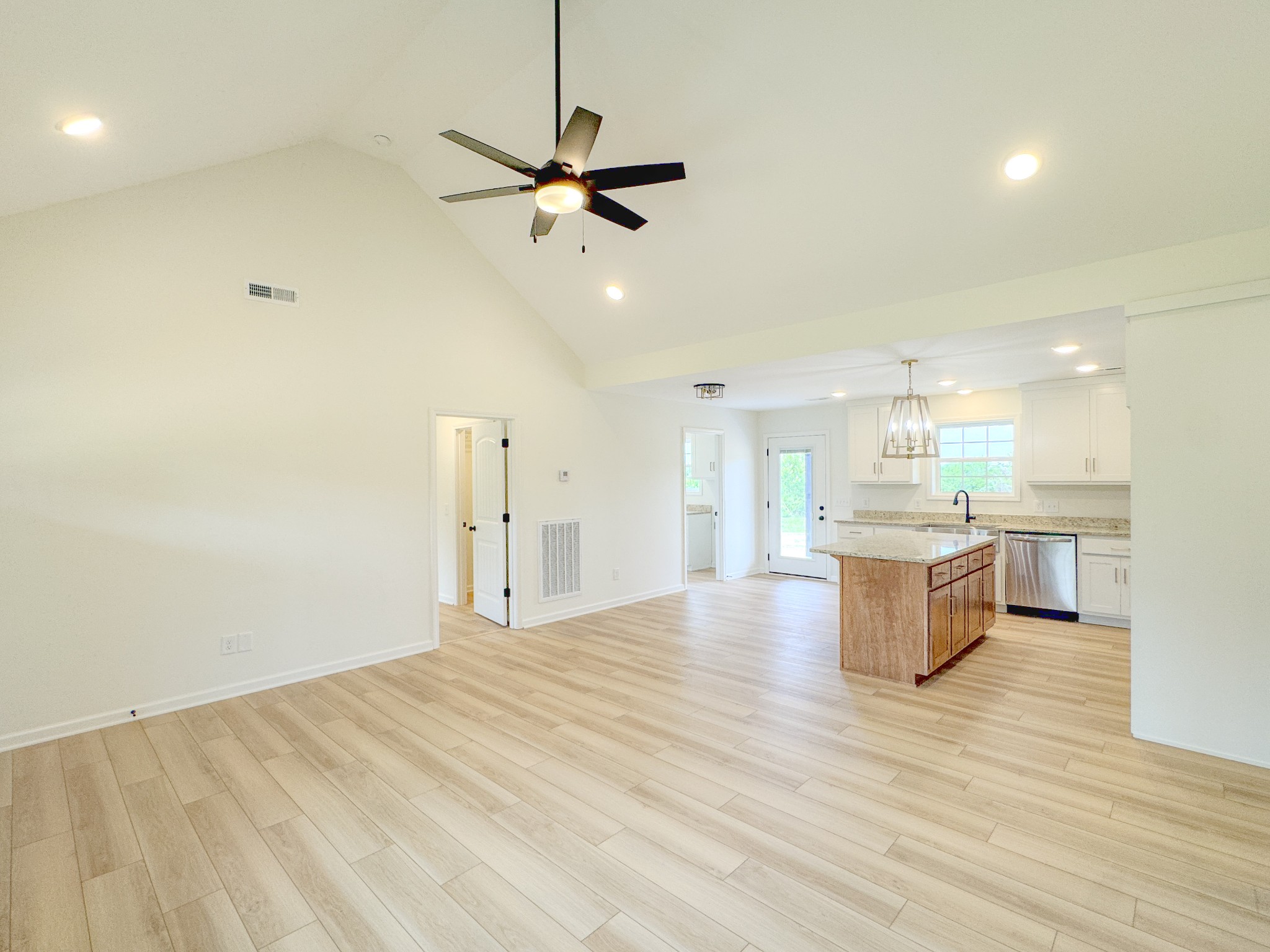 4649 Scottsville Road Lafayette, TN 37083 - Photo 10 of 45