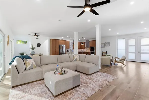 $15,000 | 4879 Commonwealth Drive, Sarasota, FL 34242