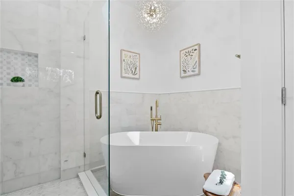 $15,000 | 4879 Commonwealth Drive, Sarasota, FL 34242