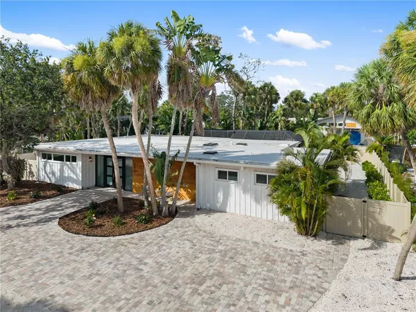 $15,000 | 4879 Commonwealth Drive, Sarasota, FL 34242