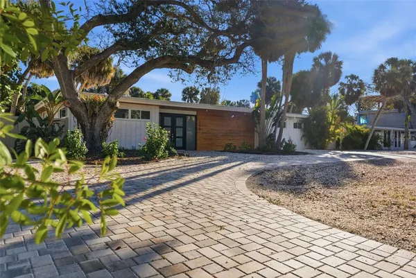 $15,000 | 4879 Commonwealth Drive, Sarasota, FL 34242