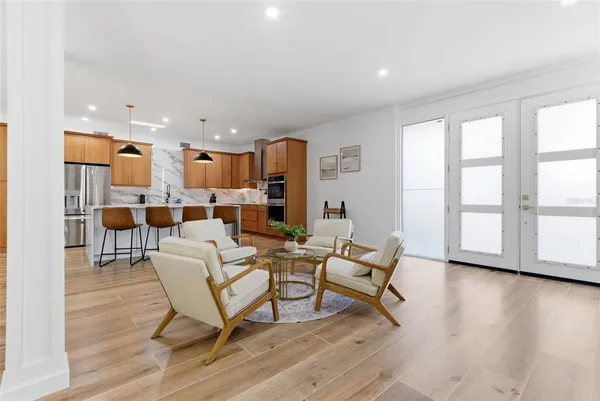 $15,000 | 4879 Commonwealth Drive, Sarasota, FL 34242