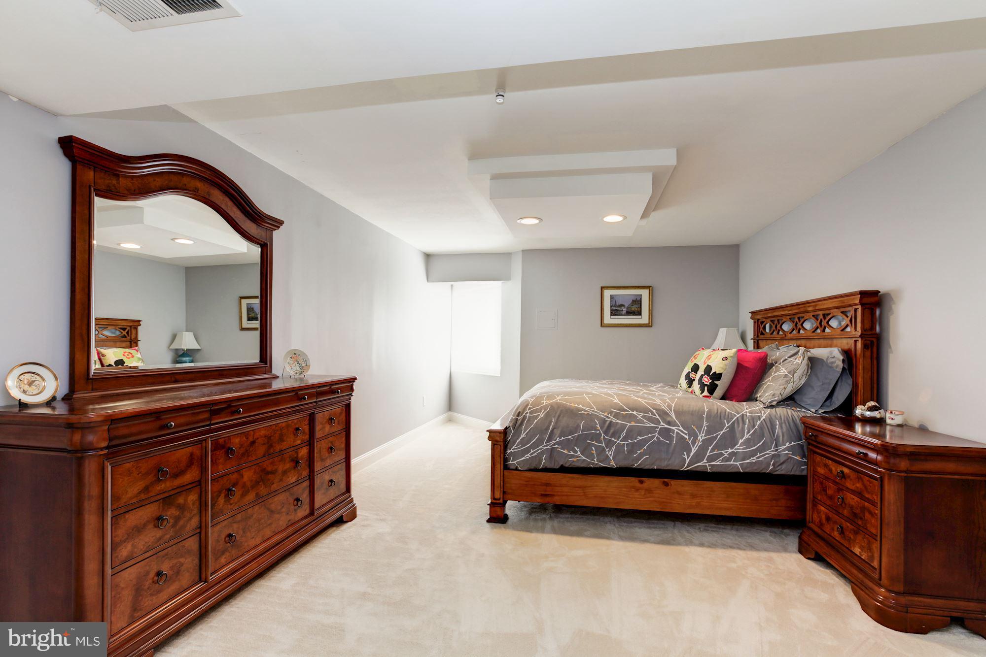 15823 Thompson Road Silver Spring, MD 20905 - Photo 24 of 30 Bedroom