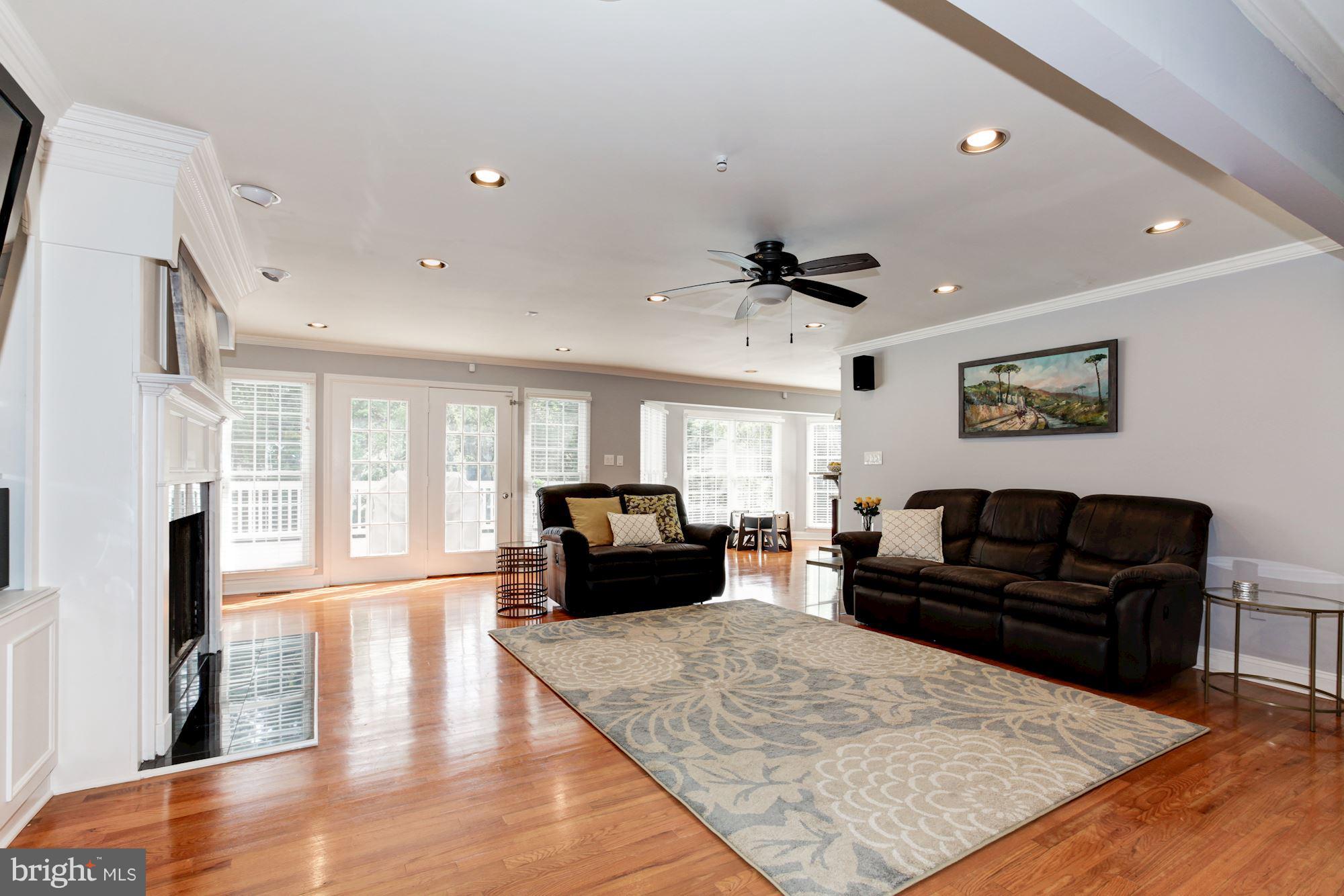 15823 Thompson Road Silver Spring, MD 20905 - Photo 6 of 30 Family Room
