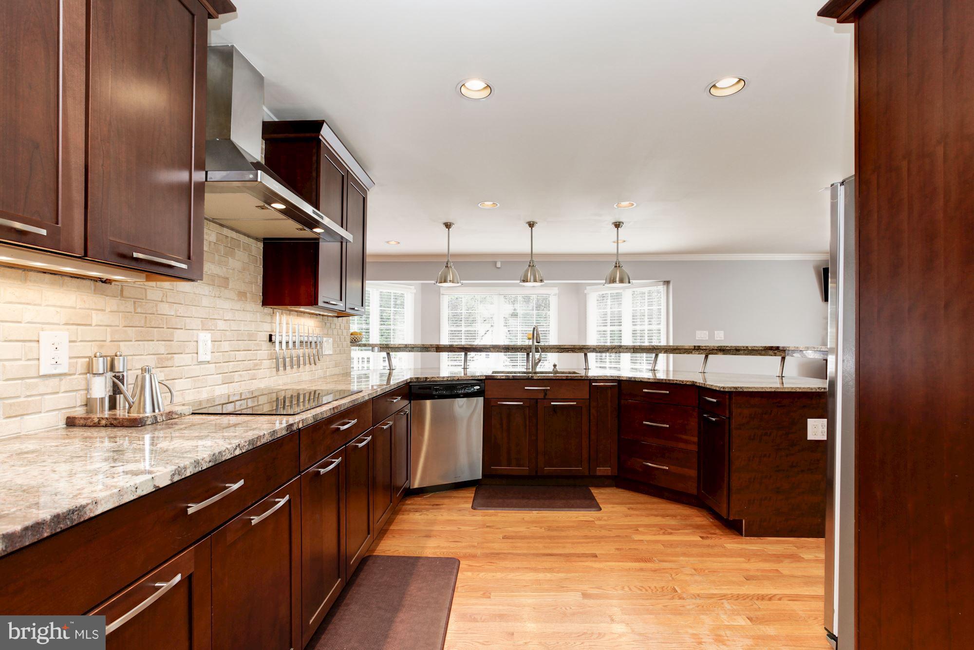 15823 Thompson Road Silver Spring, MD 20905 - Photo 10 of 30 Kitchen