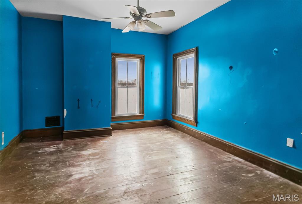 102 North 4th Street Carrollton, IL 62016 - Photo 38 of 54