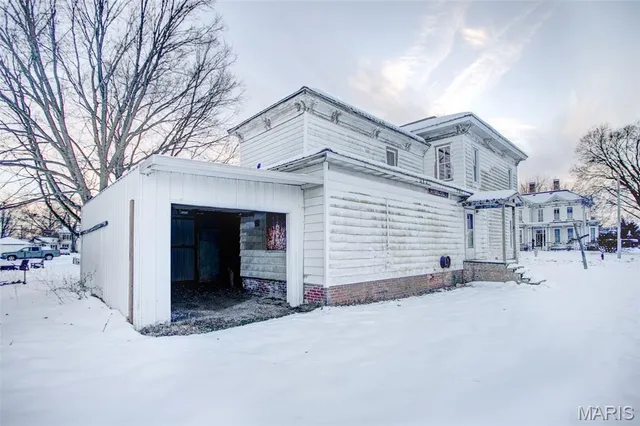 $39,000 | 102 North 4th Street, Carrollton, IL 62016