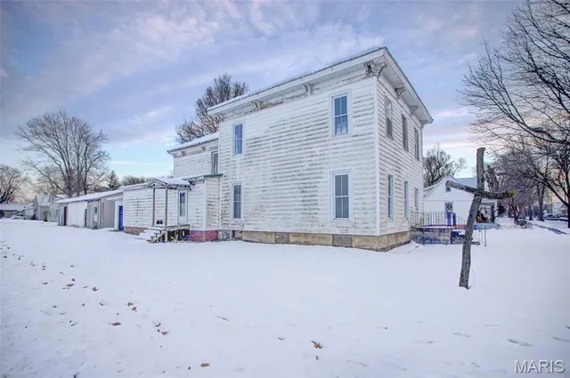 $39,000 | 102 North 4th Street, Carrollton, IL 62016