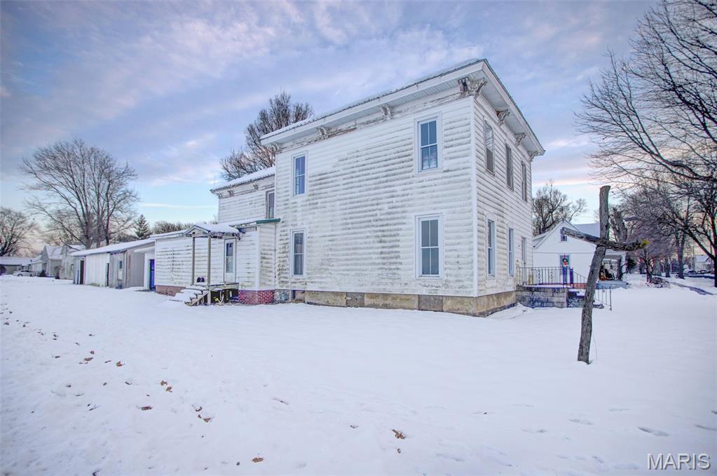 102 North 4th Street Carrollton, IL 62016 - Photo 9 of 54