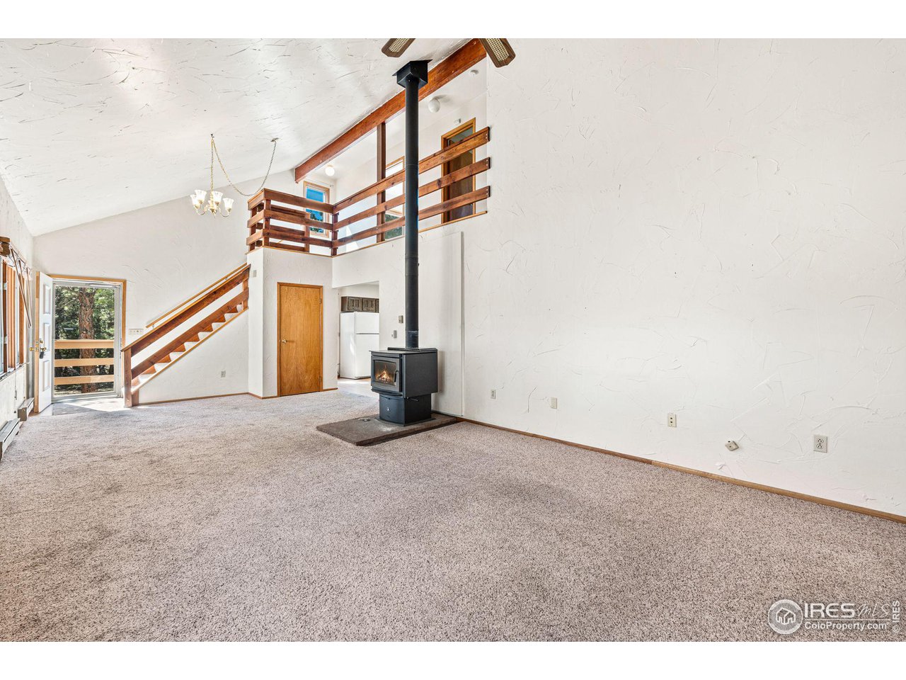 757 Peakview Road Boulder, CO 80302 - Photo 7 of 34 a view of entryway and hall