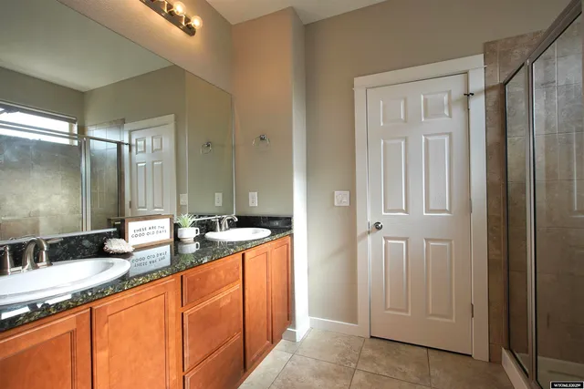 $500,000 | 2583 Grove Street, Casper, WY 82609