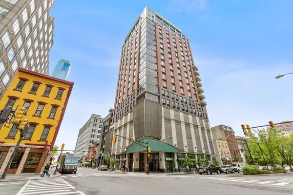 $2,065,000 | 105 Greene Street, Unit 1901, Jersey City, NJ 07302