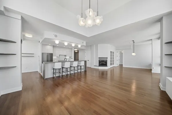 $2,065,000 | 105 Greene Street, Unit 1901, Jersey City, NJ 07302