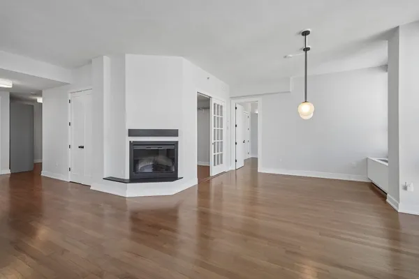 $2,065,000 | 105 Greene Street, Unit 1901, Jersey City, NJ 07302