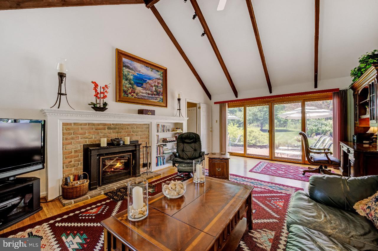 635 Thomas Jefferson Road Wayne, PA 19087 - Photo 11 of 34