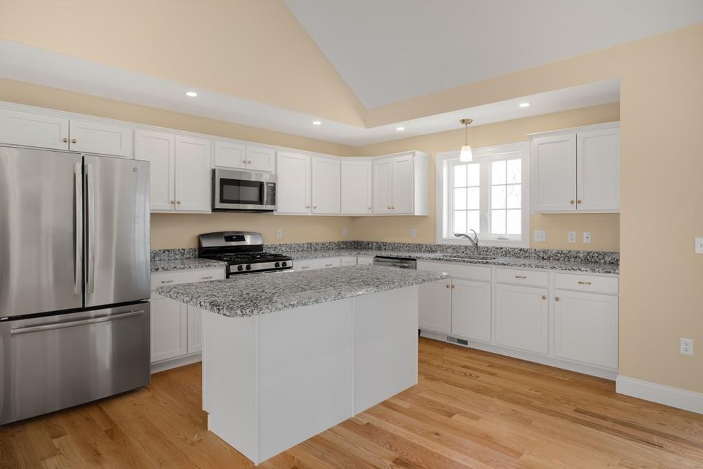 44 Turner Farm Road Uxbridge, MA 01569 - Photo 8 of 23 Gallery Image 8