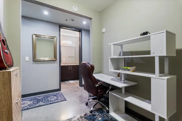 $1,895 | 1510 Demonbreun Street, Unit 706, Nashville, TN 37203