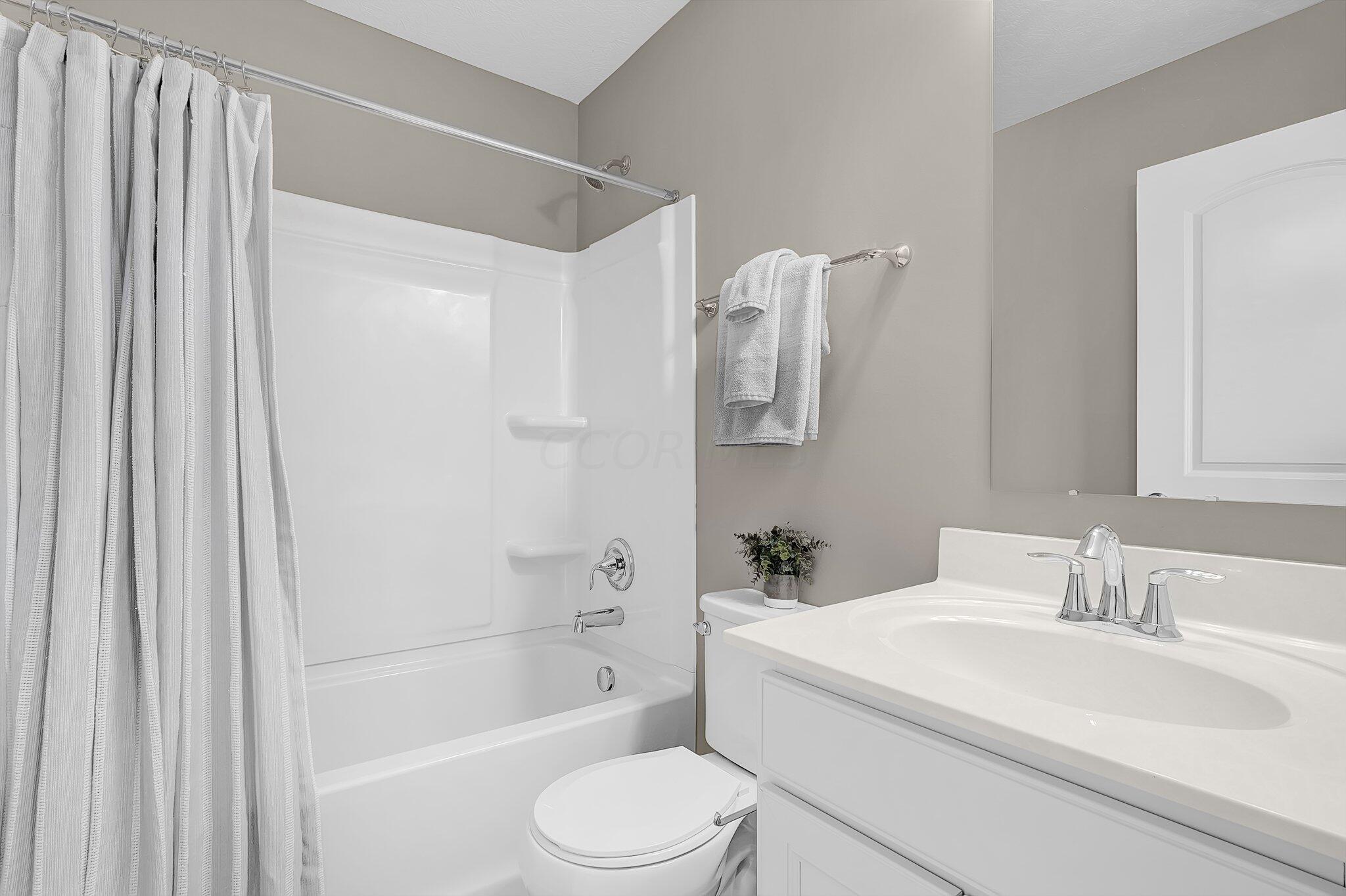 503 Autumn Ridge Circle Pickerington, OH 43147 - Photo 19 of 30 Private Bath