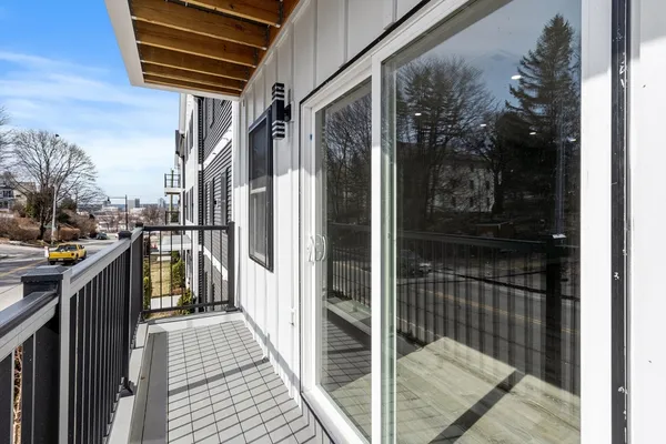 $2,450 | 631 Franklin Street, Unit 308, Worcester, MA 01604