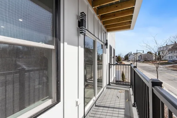 $2,450 | 631 Franklin Street, Unit 308, Worcester, MA 01604