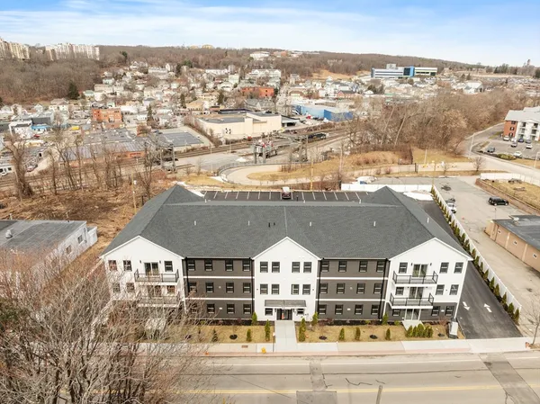 $2,450 | 631 Franklin Street, Unit 308, Worcester, MA 01604