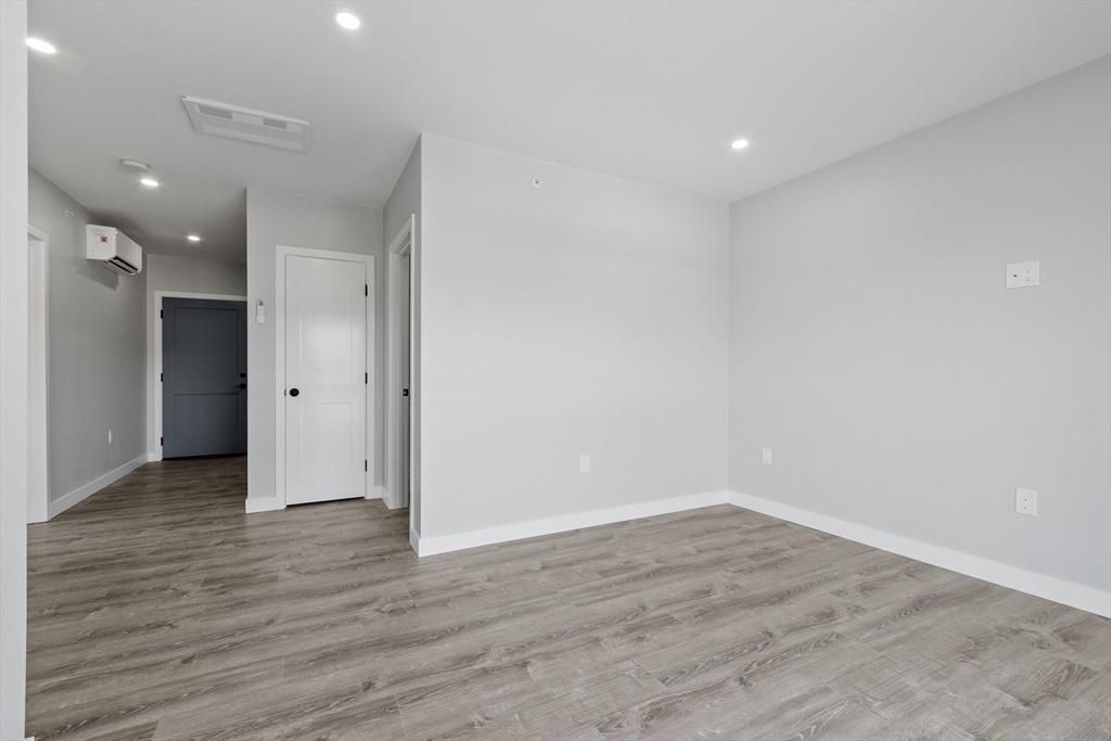 631 Franklin Street, Unit 308 Worcester, MA 01604 - Photo 8 of 42