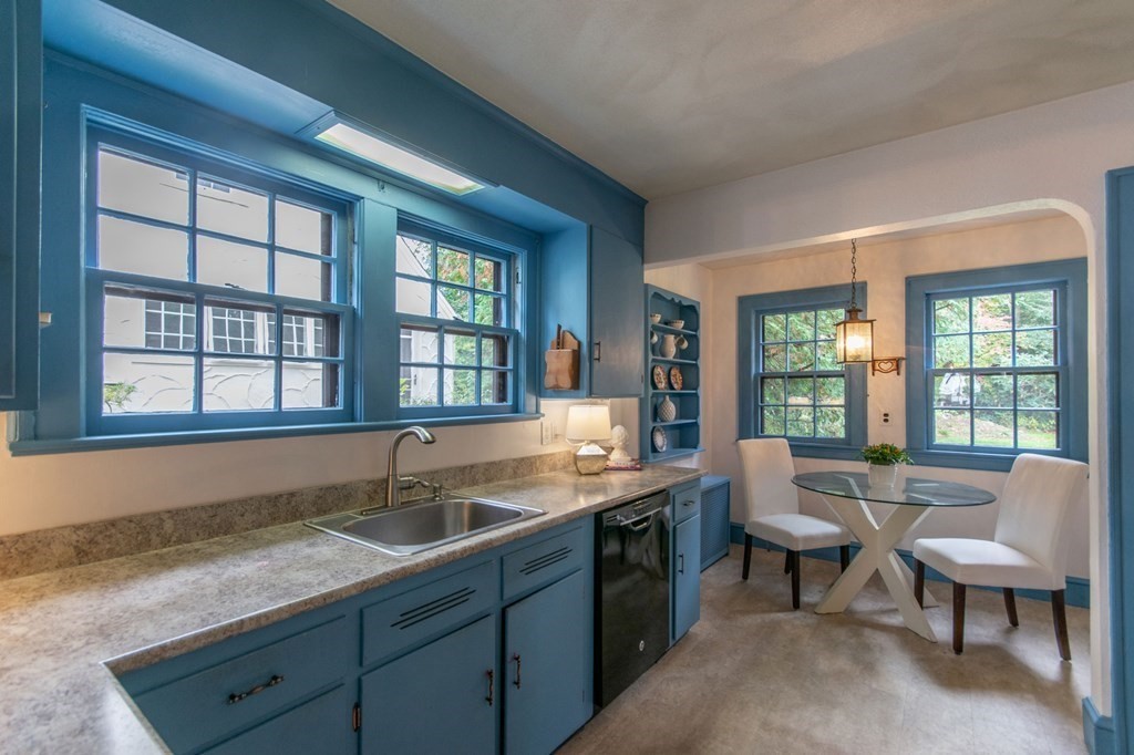 157 Wenonah Road Longmeadow, MA 01106 - Photo 10 of 41 Gallery Image 10