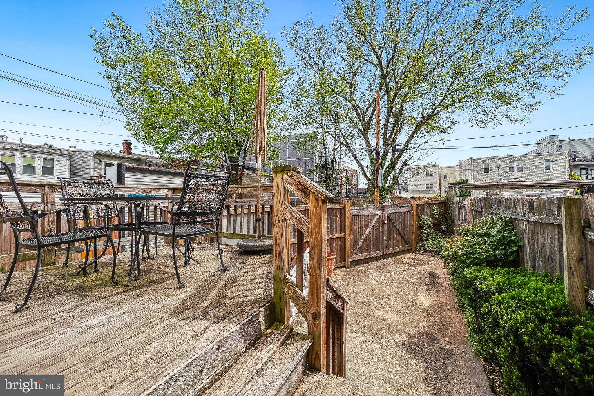 323 W Street Northeast Washington, DC 20002 - Photo 20 of 22 a view of a dinning tables and chairs in patio